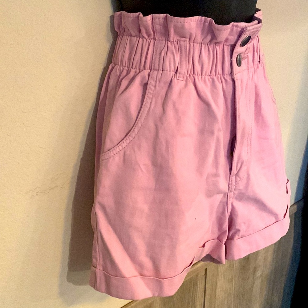 H&M High Waisted Shorts With Zipper Front & Belt Loops Size 2